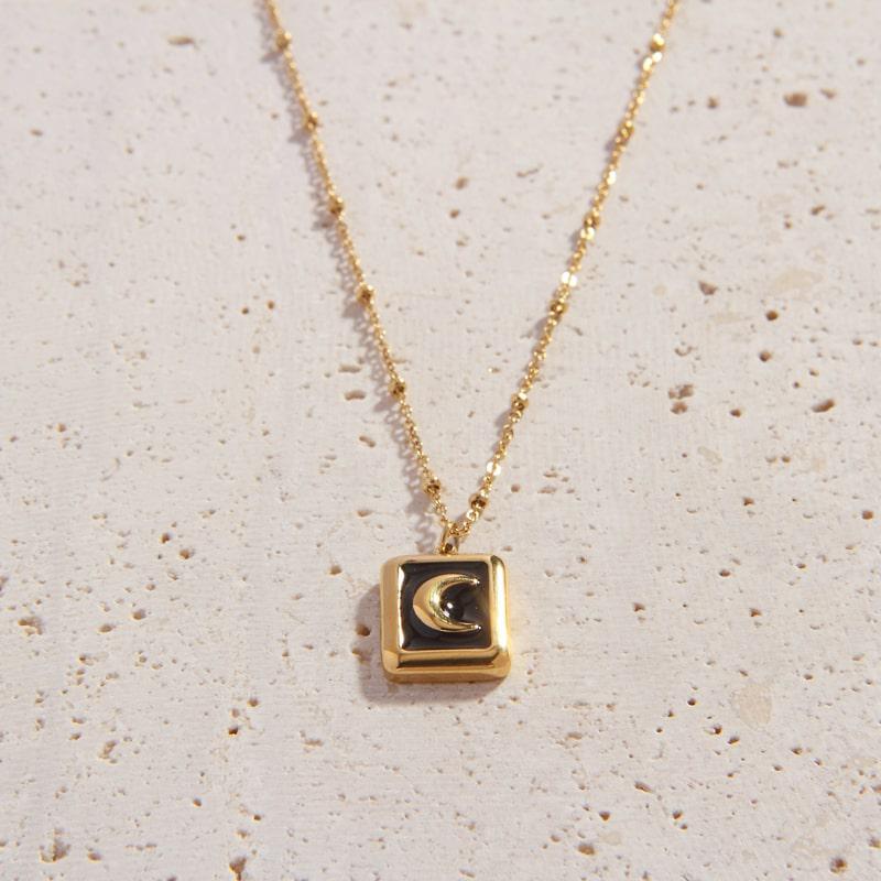 Carolinne Necklace