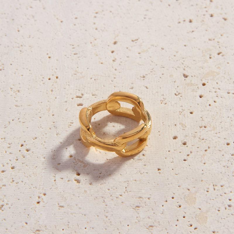 Desdemona Ring