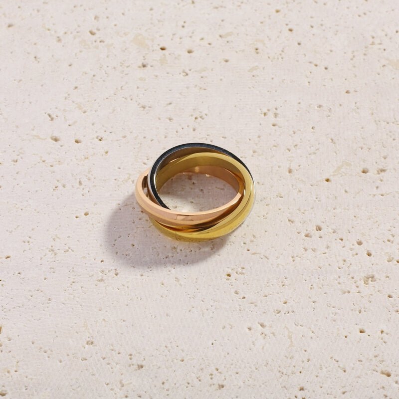 Nives Ring