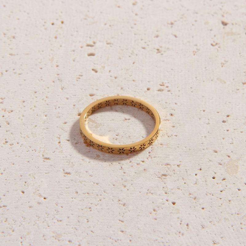 Pietra Ring