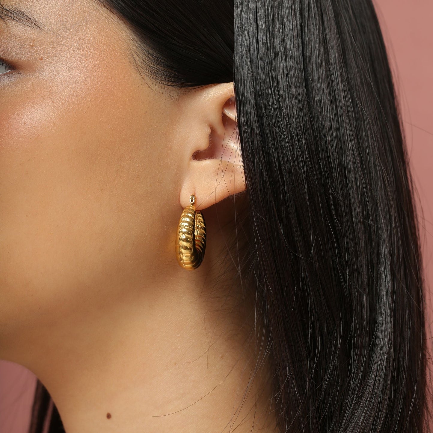 Alondra Hoops