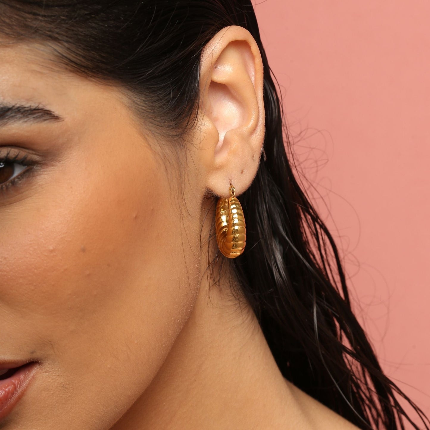 Alondra Hoops
