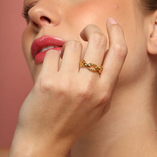 Greta Ring