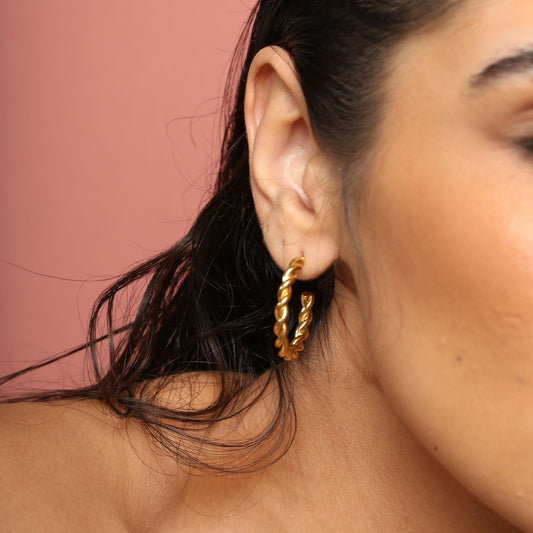 Mia Hoops