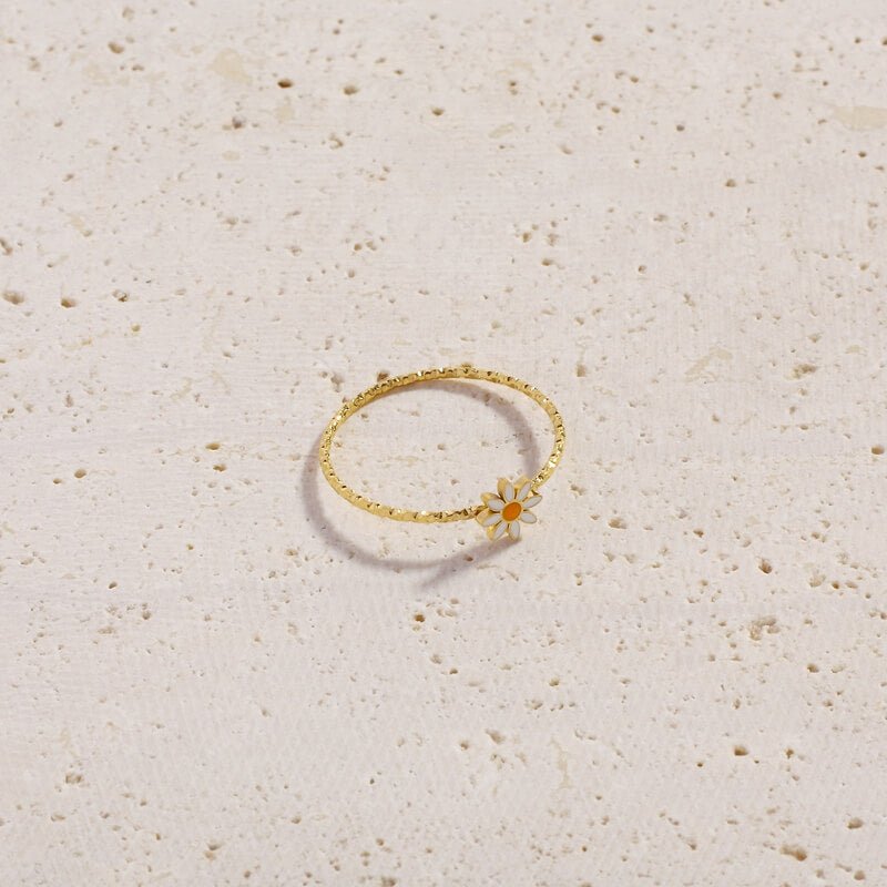 Triana Ring
