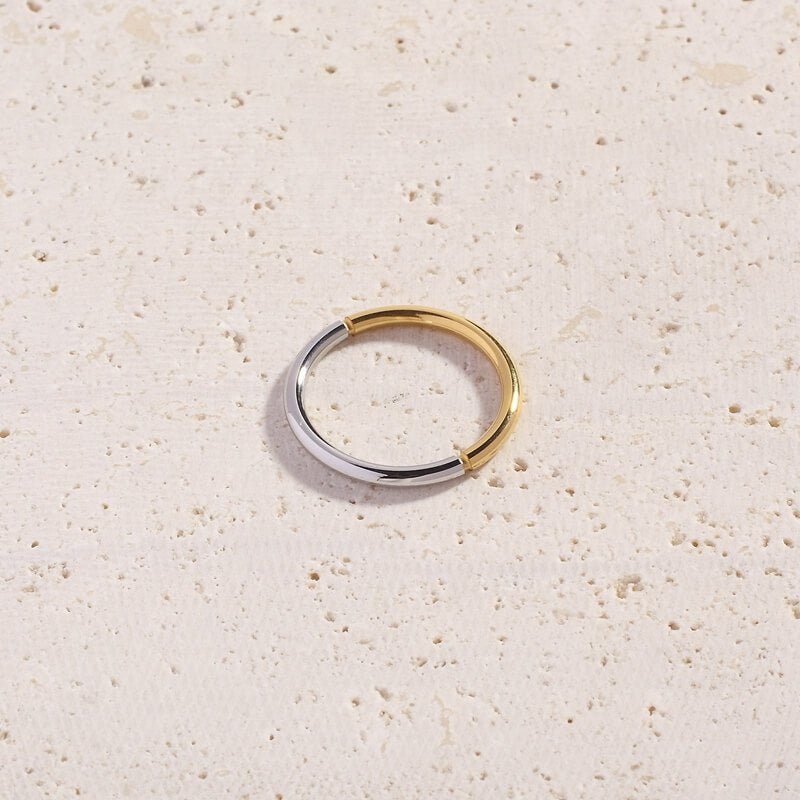 Xenia Ring